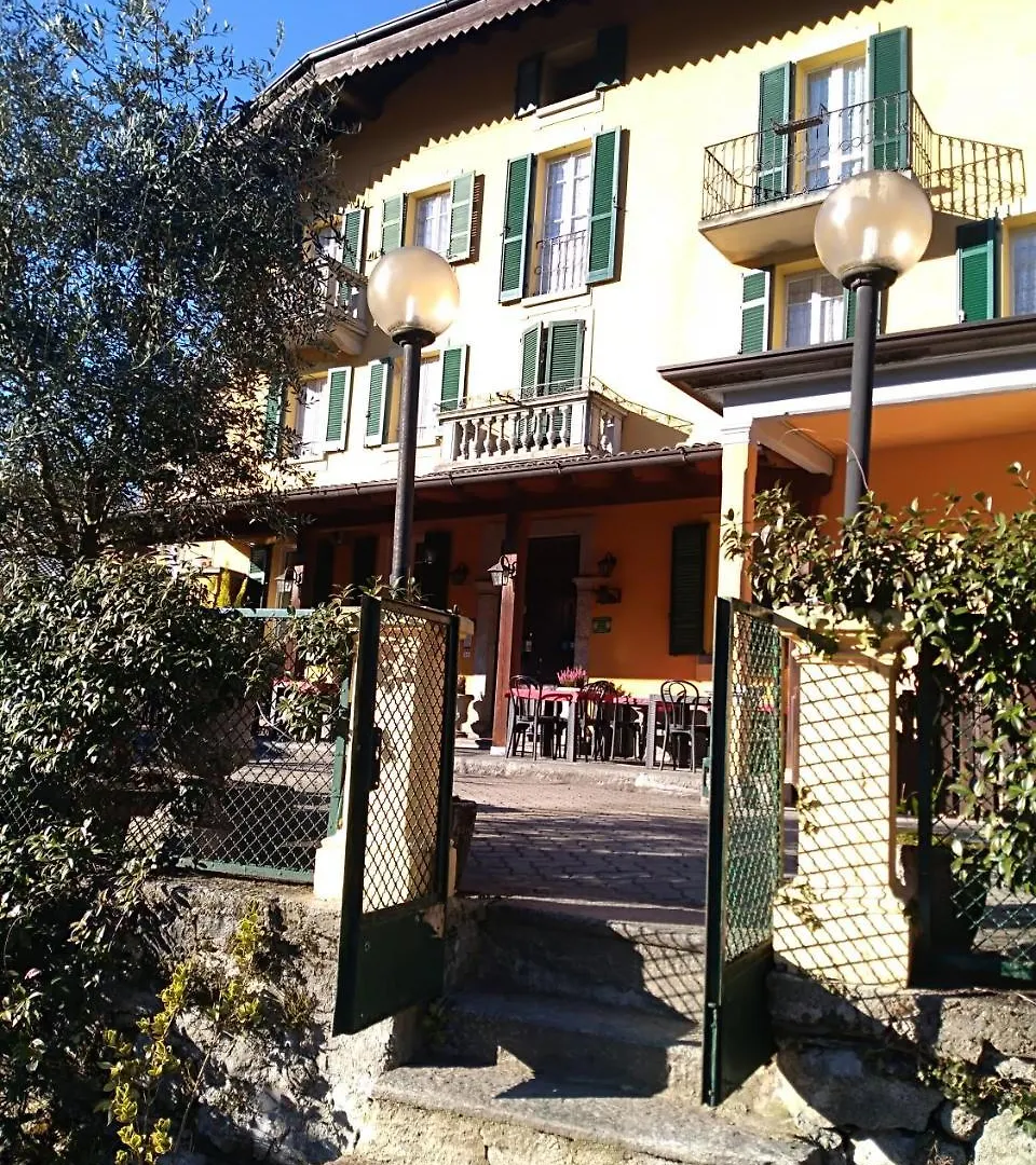 Albergo Ristorante Coppa Dazio 3*,